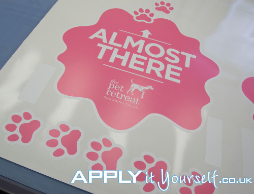 Floor graphics, opening, new shop, die cut, cut to size, pink, white, border